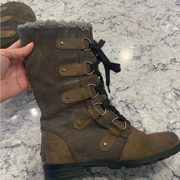 FINAL OFFER-SOREL Emelie Lace Up Winter Boots size 7 - Picture 4 of 14